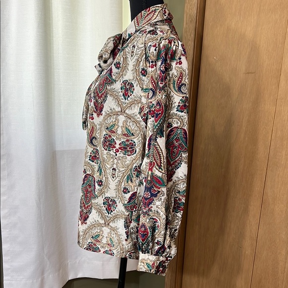 Alfred Dunner Red and Green Paisley Neck Tie Button Down Shirt - Picture 3 of 6